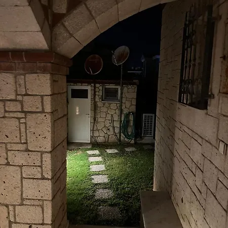 Alacati Stone House Fun - With Private Pool Willa *