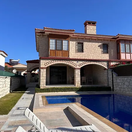 Alacati Stone House Fun - With Private Pool Villa
